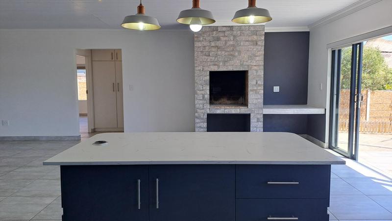 3 Bedroom Property for Sale in Stilbaai Wes Western Cape